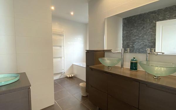 Maison à vendre    6 pièces •  Lagord