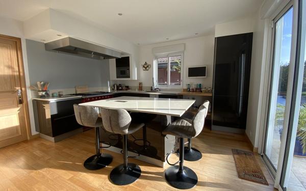 Maison à vendre    6 pièces •  Lagord