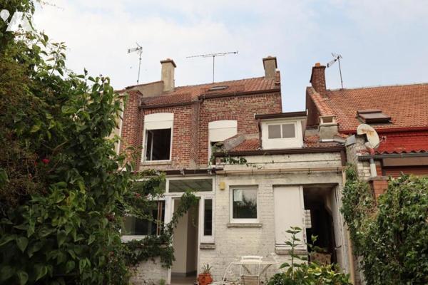 MAISON SEMI MITOYENNE