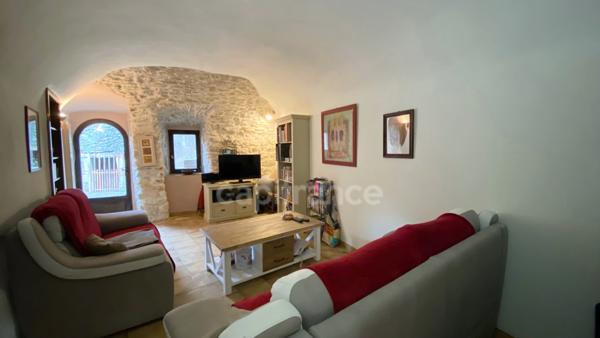 Dpt Gard (30), à vendre proche de BARJAC, aux portes de l'Ardèche, ancien Mas avec gîtes de 350 m² - Terrain de 5 000 m² avec piscine