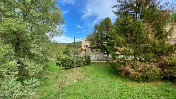 Dpt Gard (30), à vendre proche de BARJAC, aux portes de l'Ardèche, ancien Mas avec gîtes de 350 m² - Terrain de 5 000 m² avec piscine