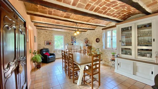 Dpt Gard (30), à vendre proche de BARJAC, aux portes de l'Ardèche, ancien Mas avec gîtes de 350 m² - Terrain de 5 000 m² avec piscine