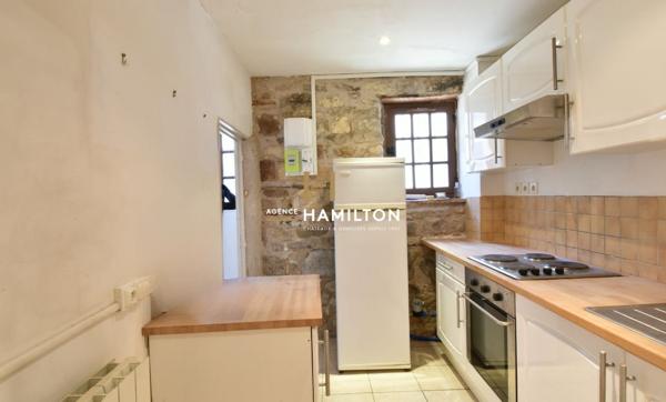 MAISON DE VILLAGE EN PIERRES Cordes sur ciel