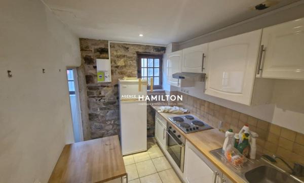 MAISON DE VILLAGE EN PIERRES Cordes sur ciel