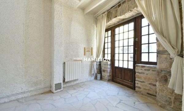 MAISON DE VILLAGE EN PIERRES Cordes sur ciel