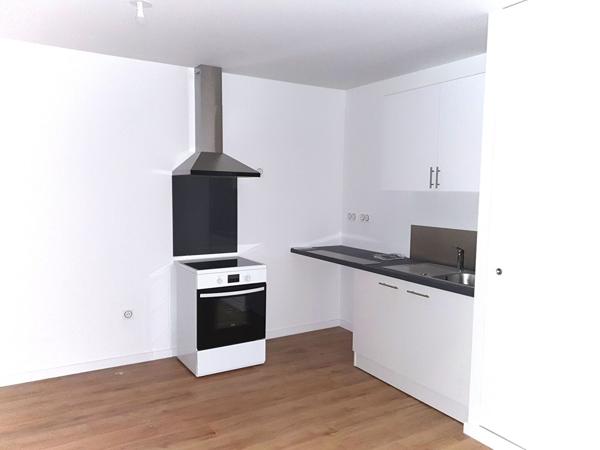 DANS RESIDENCE AVEC ASCENSEUR CENTRE VILLE APPT T2 , Vannes
