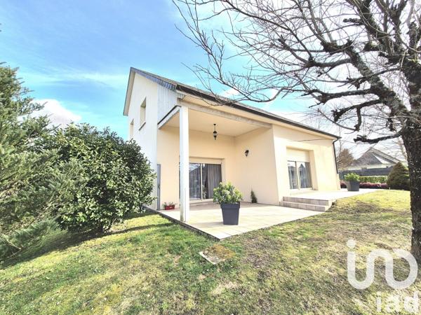 Maison traditionnelle 7 pièces de 187 m² à Égletons (19300)