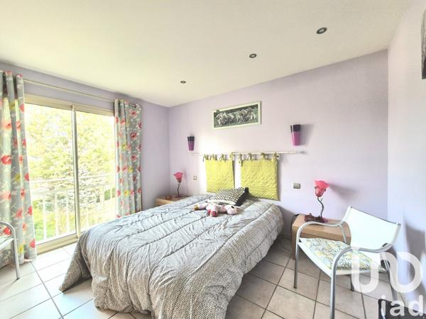 Maison traditionnelle 7 pièces de 187 m² à Égletons (19300)