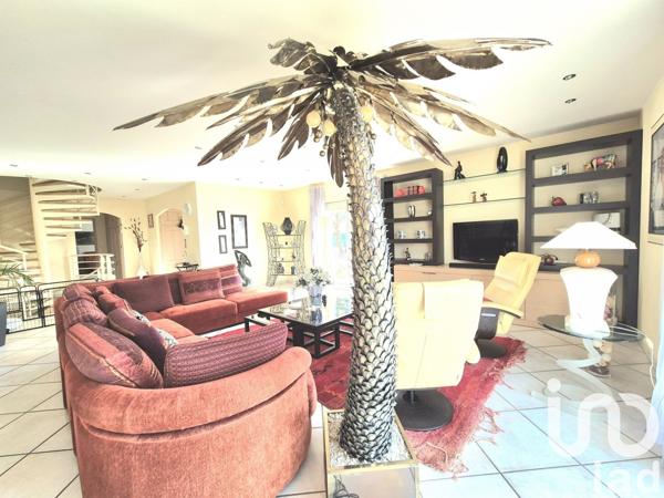 Maison traditionnelle 7 pièces de 187 m² à Égletons (19300)