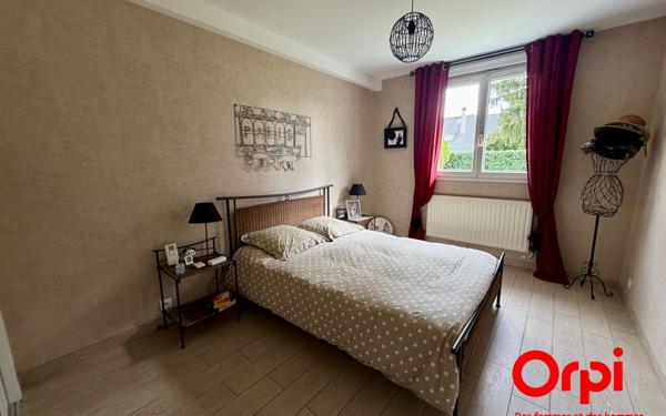 Maison à vendre    6 pièces • 169 m2 Voisins-le-Bretonneux