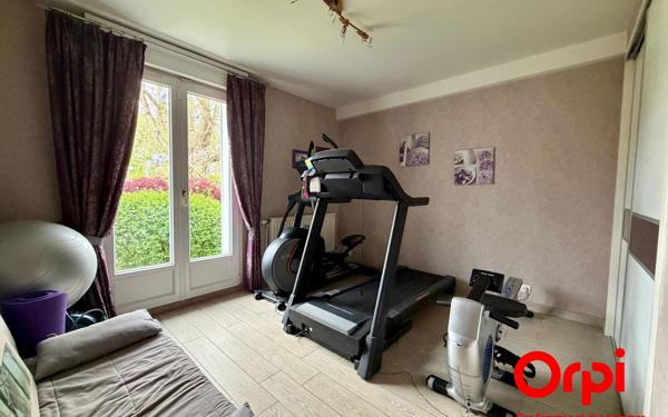 Maison à vendre    6 pièces • 169 m2 Voisins-le-Bretonneux