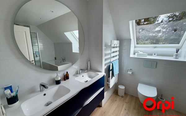 Maison à vendre    6 pièces • 169 m2 Voisins-le-Bretonneux