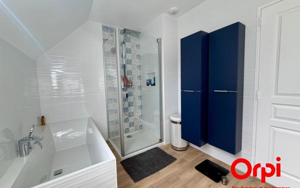 Maison à vendre    6 pièces • 169 m2 Voisins-le-Bretonneux