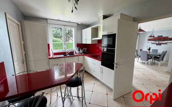 Maison à vendre    6 pièces • 169 m2 Voisins-le-Bretonneux