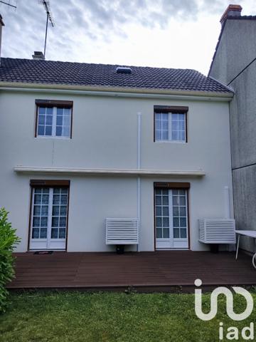 Maison 4 pièces de 89 m² à Saint-Ay (45130)