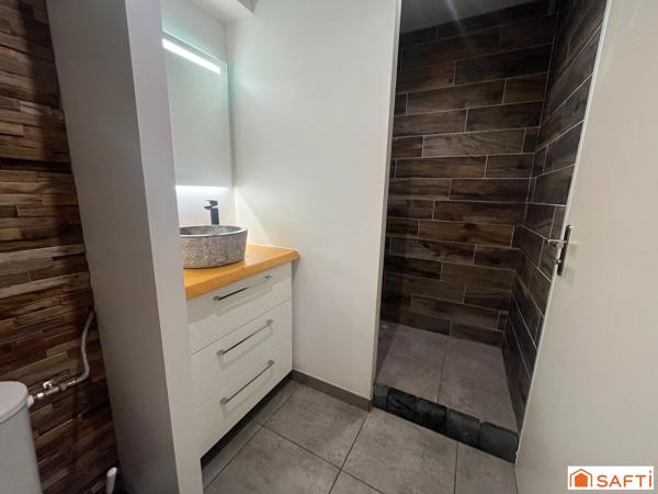 Appartement avec balcon, sans travaux à prévoir