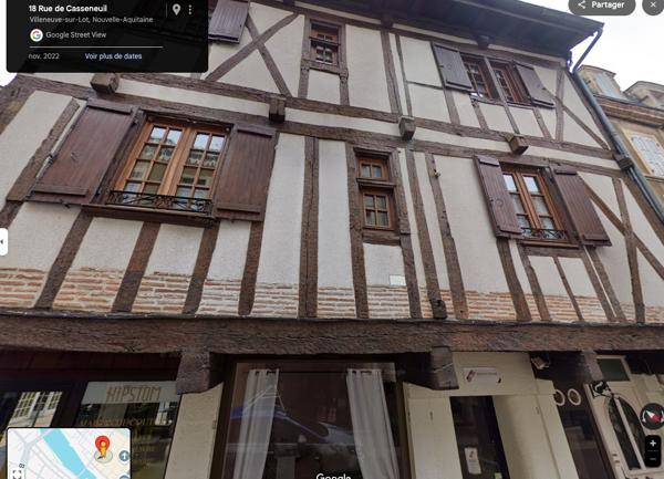 Villeneuve sur Lot, appartement T3 situé au deuxième étage d'un immeuble à colombages, dans le coeur de ville. Situé en zone piétonne, cet appartement est au calme et il est lumineux. Les 40 m² de ce logement offrent un séjour avec cuisine équipée neuve d , Villeneuve sur lot