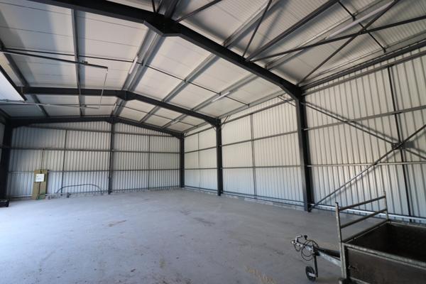 BATIMENT ARTISANAL DE 2024 DE 215.50M² A LOUER PROCHE DE BEURLAY (17)