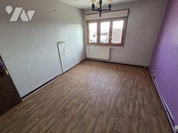 Maison de village - à rénover - ECROUVES