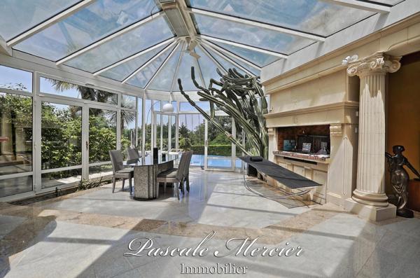 Superbe Villa de 235 m2 sur 2 hectares clôturés