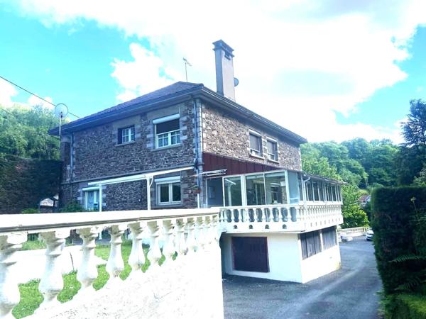 Grande maison avec piscine