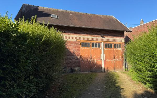 Maison à vendre    7 pièces • 350 m2 Saint-Just-en-Chaussée