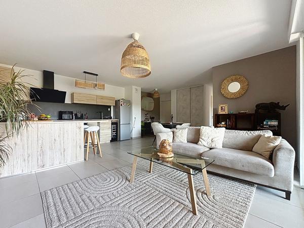 FREJUS CAPITOU - T3 avec Garage et Parking au calme avec terrasse sans vis-à-vis