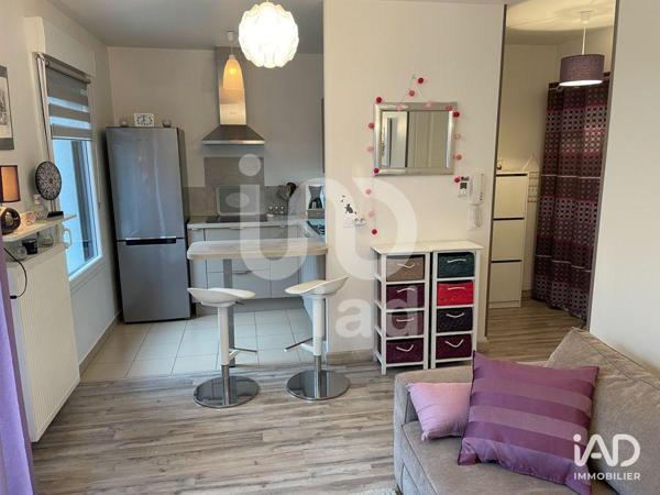 Location studio 27 m² Pontcarré