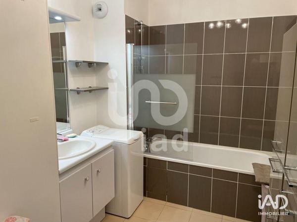 Location studio 27 m² Pontcarré
