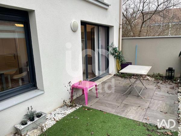 Location studio 27 m² Pontcarré