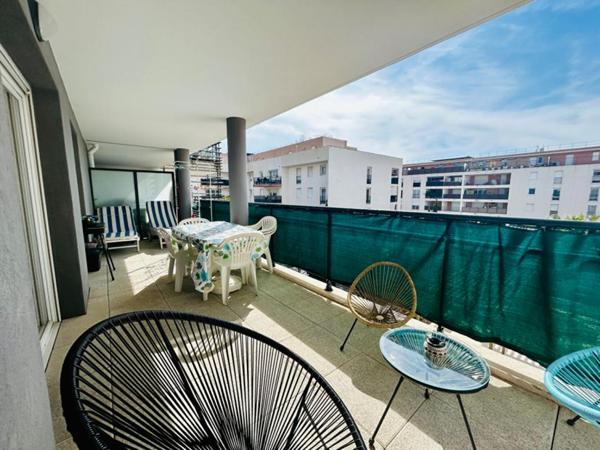 Appartement T2 avec grande terrasse à 800m de la plage ? LE LAVANDOU