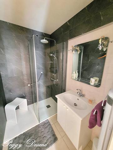 Maison à vendre 7 pièces PERIGNY (17) - Elégante maison de plain-pied de 144 m2 aux portes de La Rochelle - Double séjour- 4 chambres - Double garage - Sauna - Parcelle de 758 m2