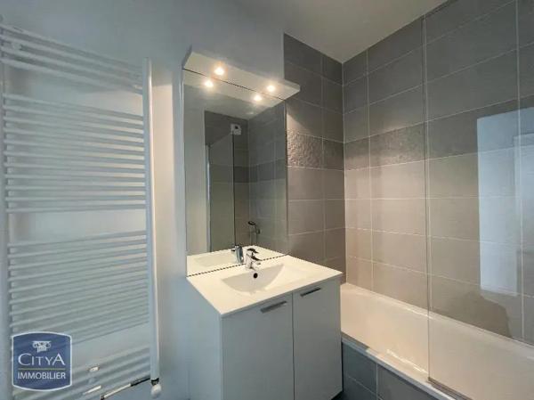 Appartement à louer 3 pièces 65.61m²