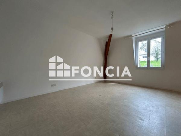 Location Studio 20.2 m² - 11 RUE JAMBE A L'ANE Poitiers 86000