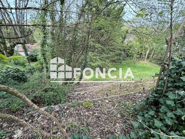 Location Studio 20.2 m² - 11 RUE JAMBE A L'ANE Poitiers 86000