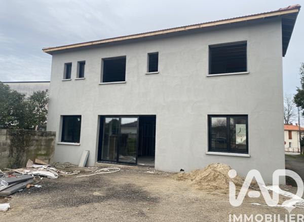 Immeuble à vendre 400 m² Toulenne