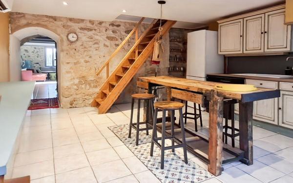 Maison à vendre    5 pièces •  Nîmes