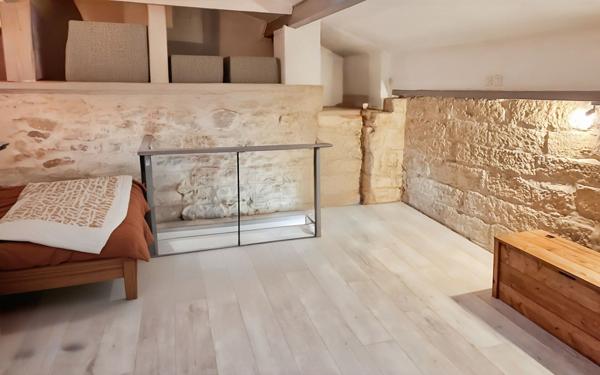 Maison à vendre    5 pièces •  Nîmes