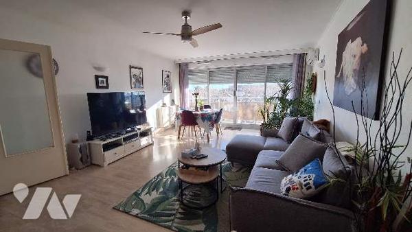 Appartement T4, garage et cave en centre-ville