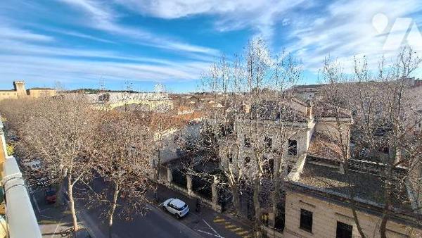 Appartement T4, garage et cave en centre-ville