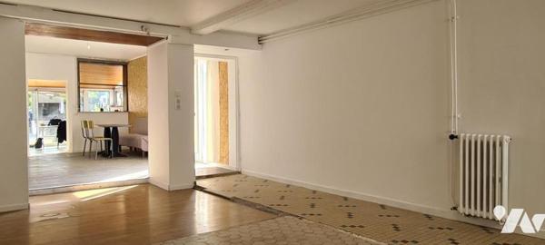 Maison à usage d'habitation d'une superficie d'environ 130 m² sur un terrain d'environ 622 m²