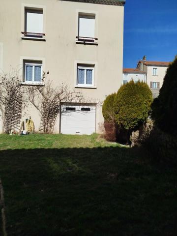 Langogne Appartement en duplex avec garage et  petit jardin
