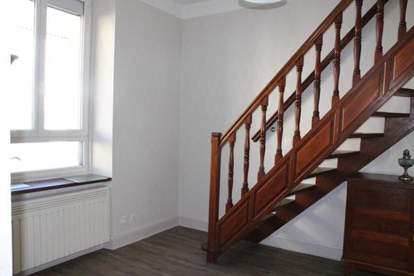 Langogne Appartement en duplex avec garage et  petit jardin