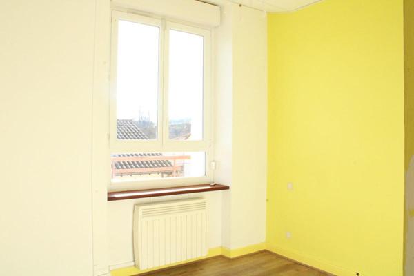 Langogne Appartement en duplex avec garage et  petit jardin