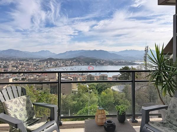 Ajaccio, appartement contemporain avec vue mer
