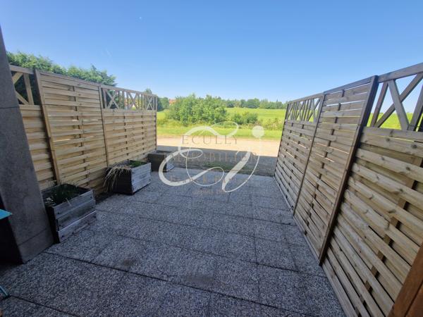 LOCATION ECULLY 69130 STUDIO MEUBLE TERRASSE PARKING PROCHE TRANSPORTS