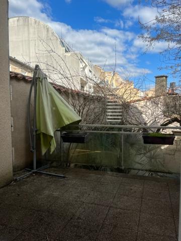 POITIERS Plateau à proximité du Parc de Blossac - T2 Meublé