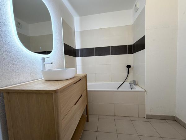 Miramas (13140) Appartement T3 55 M2 + terrasse 20 M2 MIRAMAS