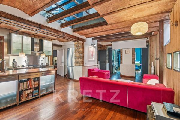 Loft entièrement rénové avec commercialité