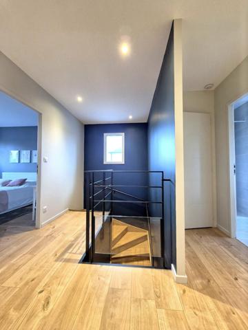 Maison 7 pièce(s) 5 chambre(s) 189.73 m²